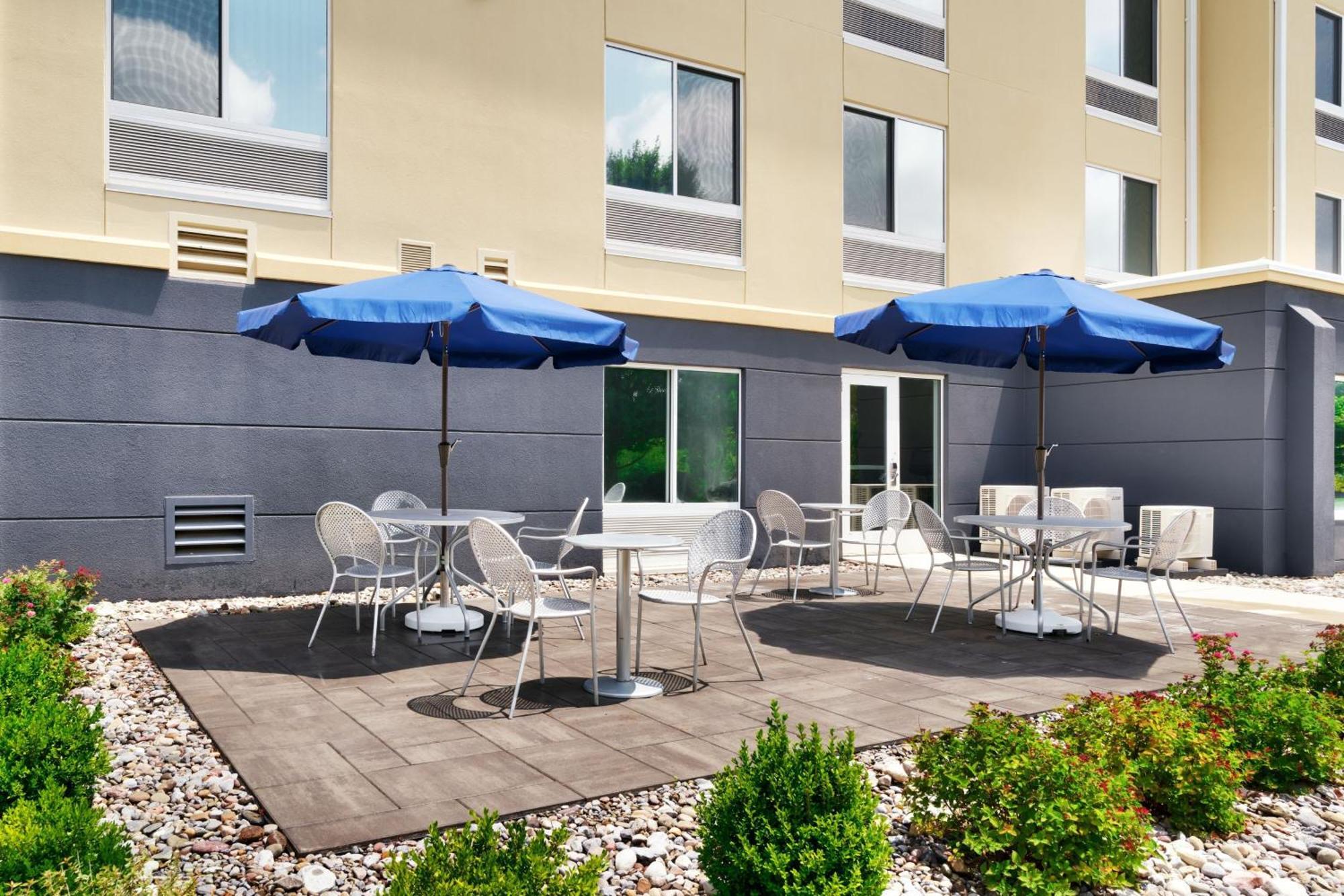 Fairfield Inn By Marriott Lexington Park Patuxent River Naval Air Station Bagian luar foto