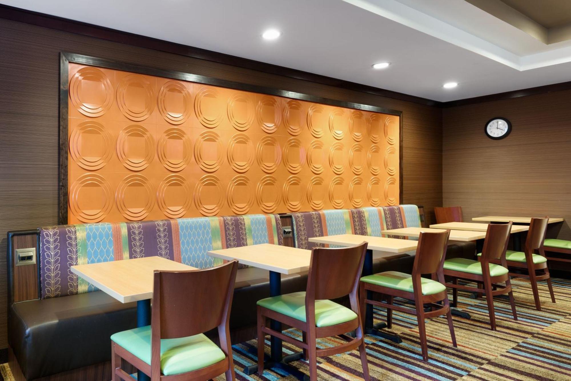 Fairfield Inn By Marriott Lexington Park Patuxent River Naval Air Station Bagian luar foto