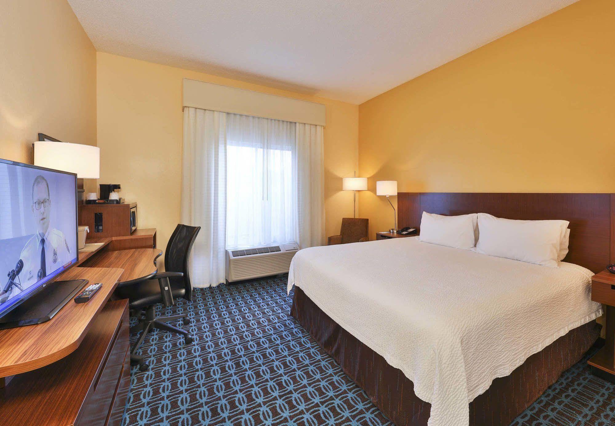 Fairfield Inn By Marriott Lexington Park Patuxent River Naval Air Station Bagian luar foto